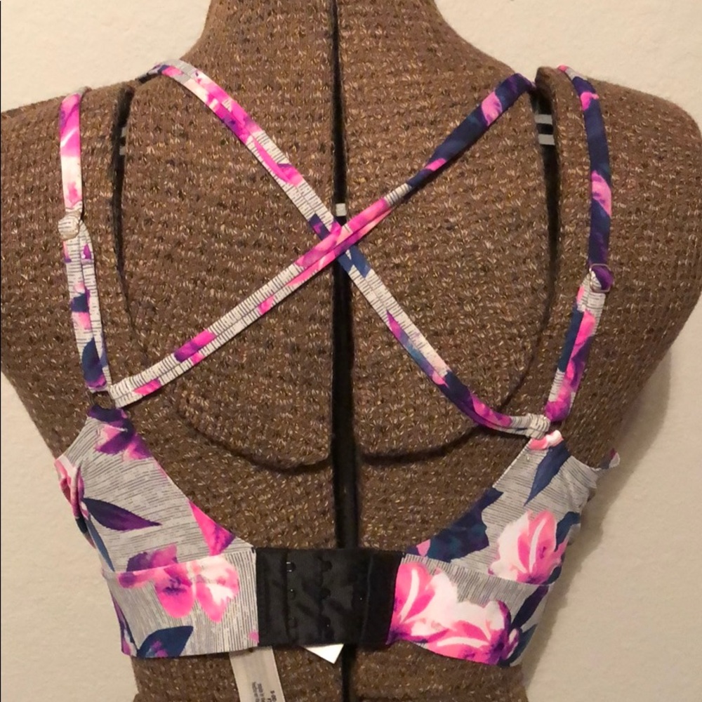 VS Pink Small DD bra
